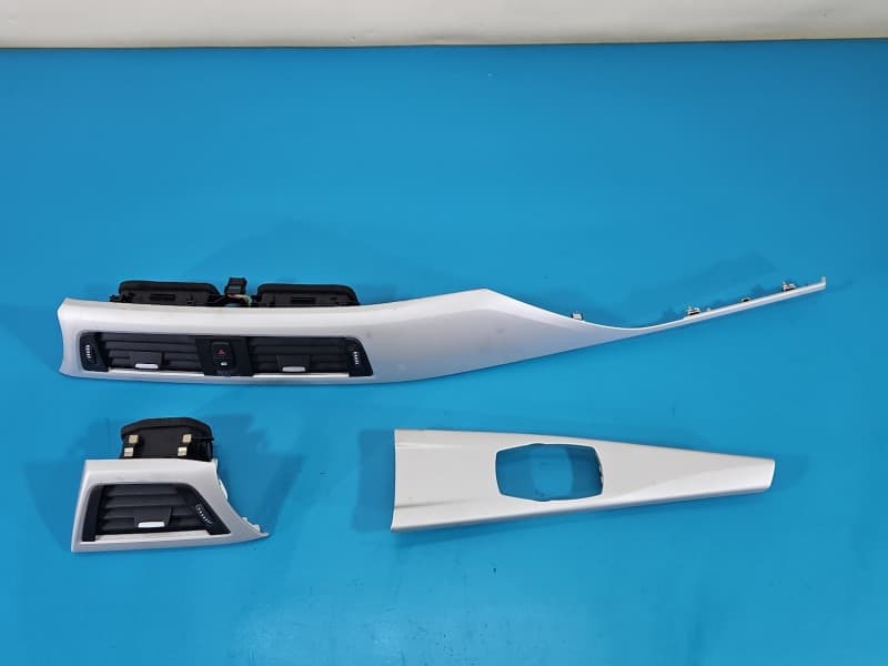 Listwa dekor deski Bmw F32 F33 F36 9347436 8046058 9218549 3 elementy DŁUGA 9347436 KRÓTKA 8046058 KRATKA 9218549