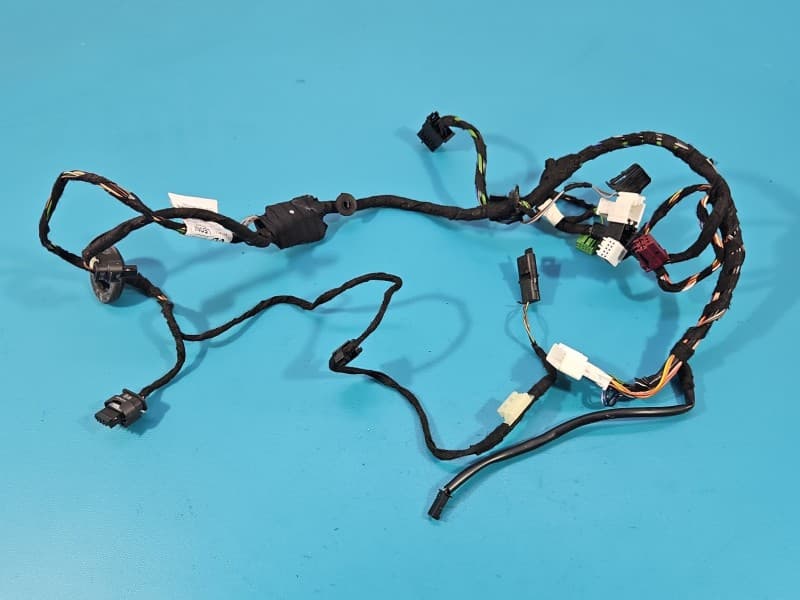 Instalacja Wiązka drzwi przód lewych INFINITI QX30 H15 16-19 P24124HW30B 24124HW30B