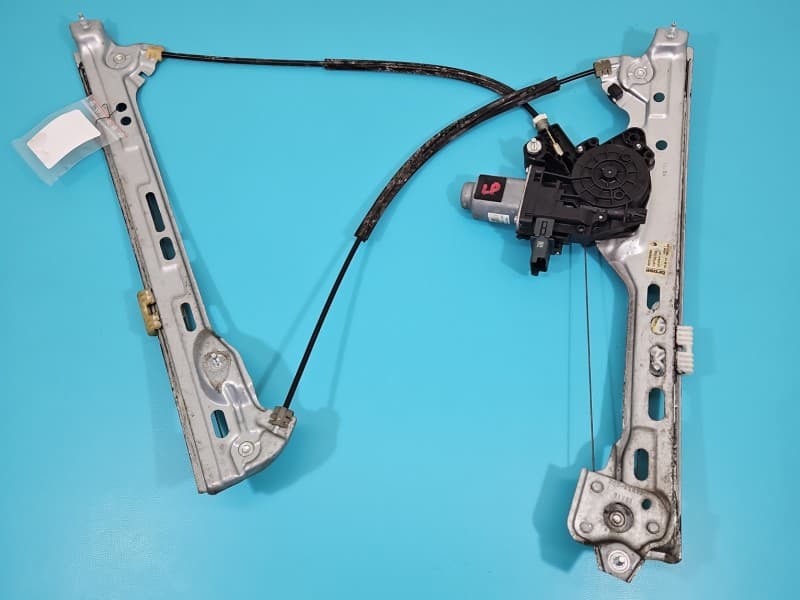 Podnośnik przód lewy SZYBY WINDA 807215959R Renault Megane IV 6pin 5d HB