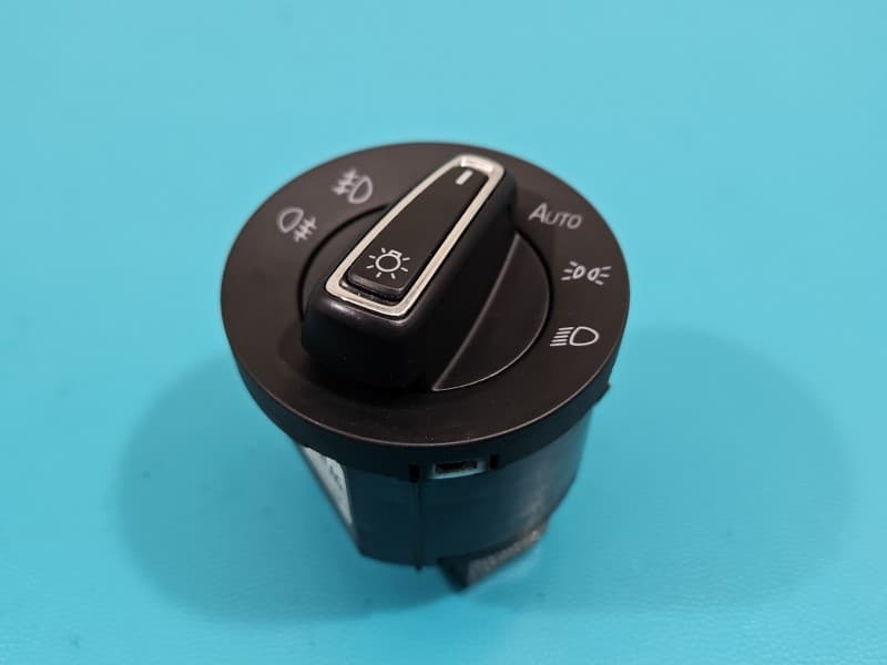 Przełącznik włącznik świateł Skoda Karoq 3V0941431