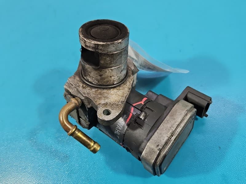 Zawór egr 4PIN Uszkodzone mocowania Saab 9-3 II 2,2 TID 00005321C5