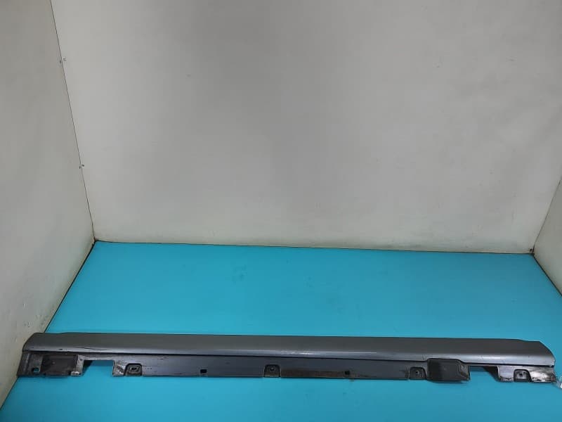 Listwa progowa lewa PRÓG NAKŁADKA Mercedes W213 A2136901140 szary 992