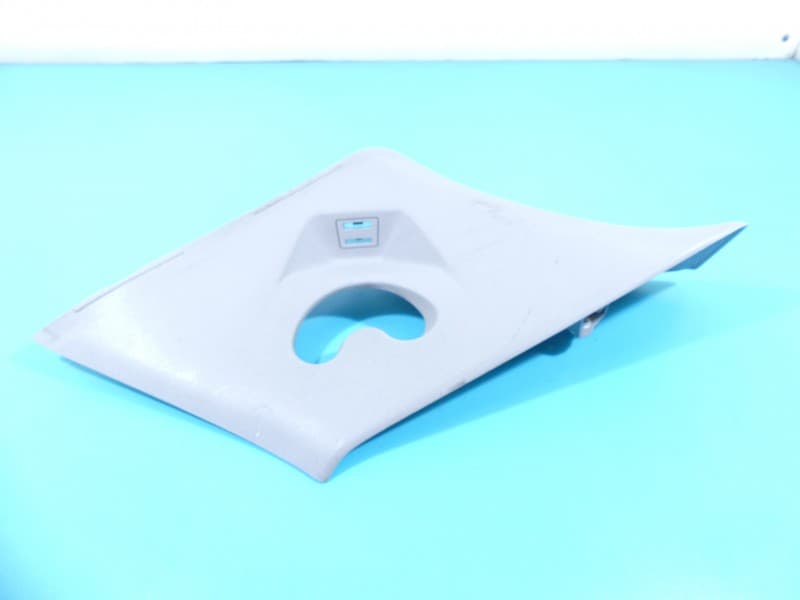 Osłona ZAŚLEPKA PLASTIK Osłona. plastik bagażnika TYŁ PRAWY BMW F45 F46 7329594