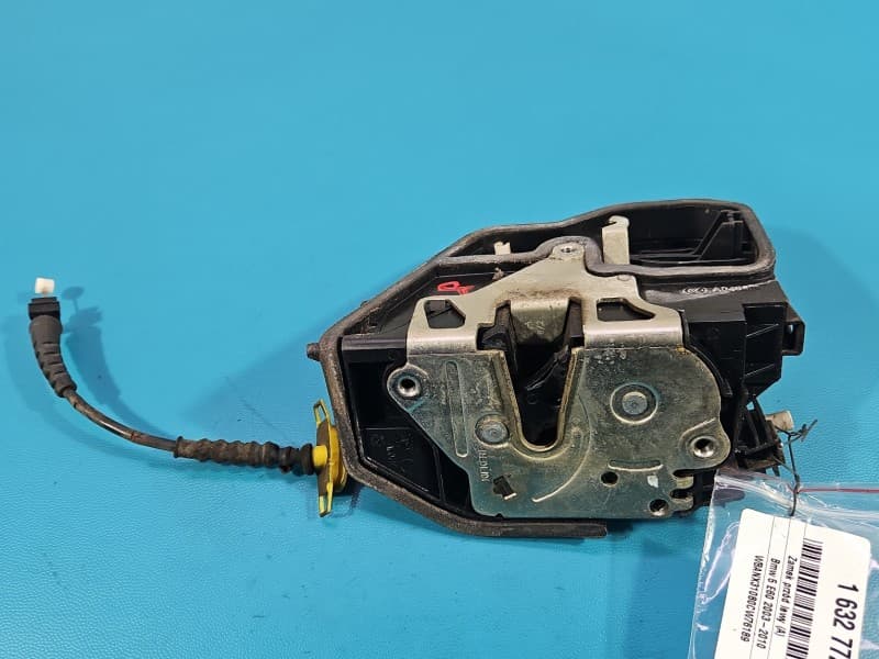 Zamek przód lewy Bmw e60 e61 EUROPA 7pin 7202143