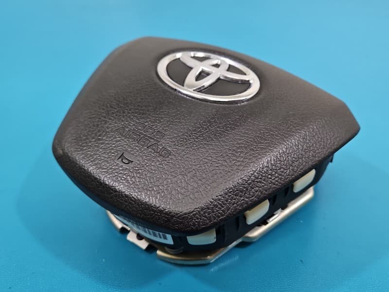 Poduszka powietrzna kierowcy airbag Toyota Verso 09-
