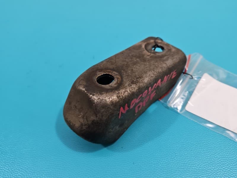 Mocowanie uchwyt DPF Vw Caddy IV 05L131645P