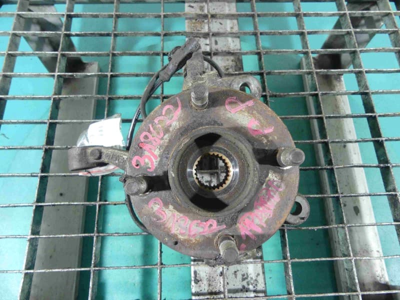 Zwrotnica prawa piasta przód 1,6 tdci Ford Fiesta Mk7