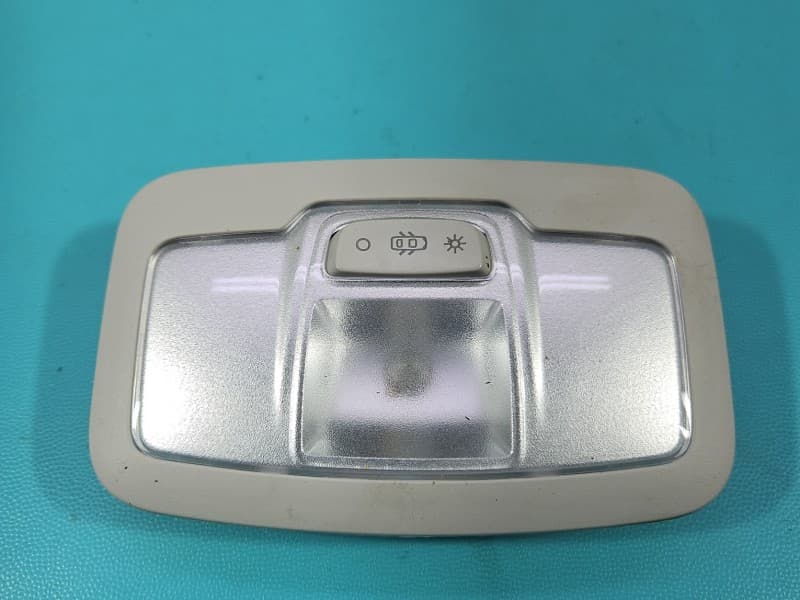 Lampa kabiny lampka Citroen C5 Aircross 17-25 96781443BJ00