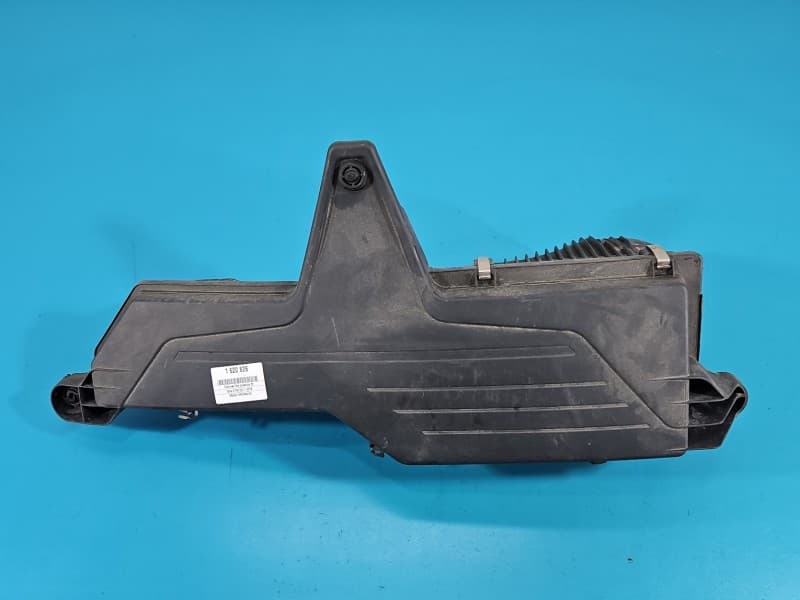 Obudowa filtra powietrza bmw F30 2,0d 8511655