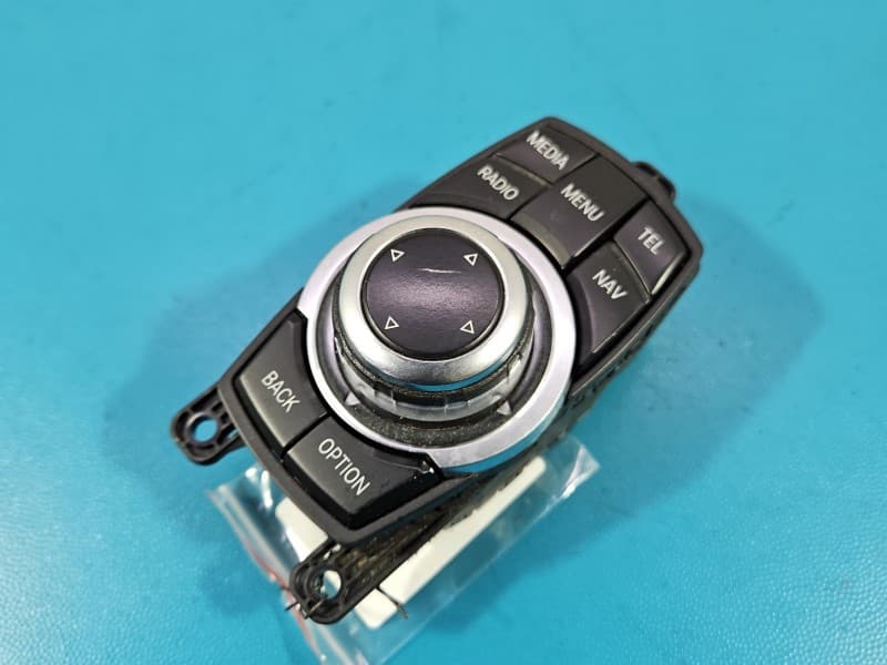 Przełącznik radia nawigacji panel BMW F20 9267955