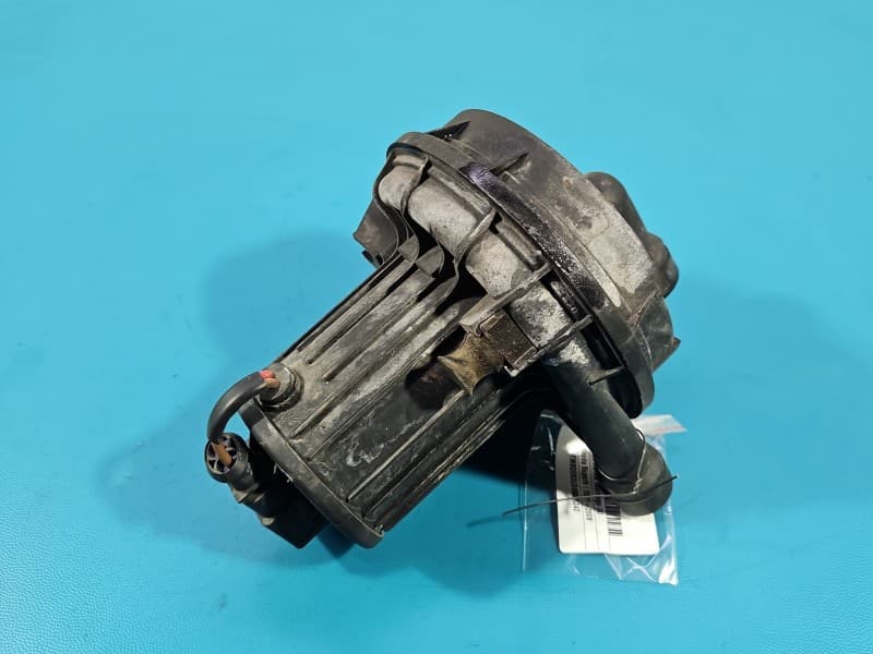 Pompka powietrza wtórnego Skoda Superb I 2,0 8V 06A959253B 72273803