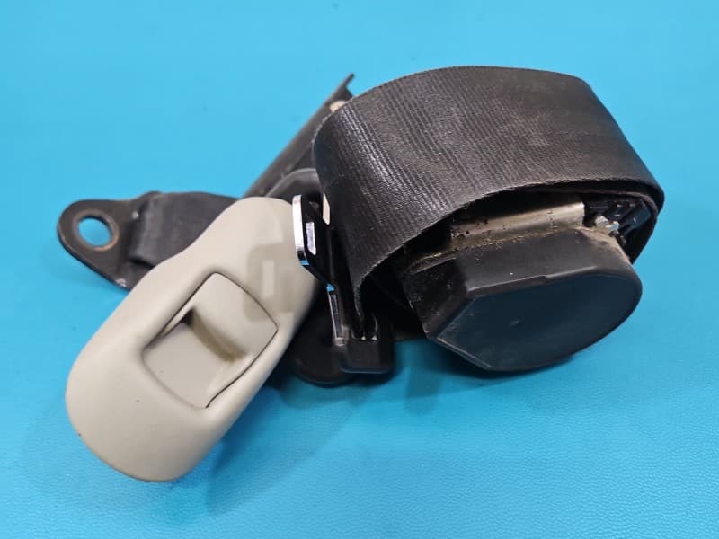 Pas bezpieczeństwa przód lewy kierowcy Mercedes Citan W415 12- EU 8200448753