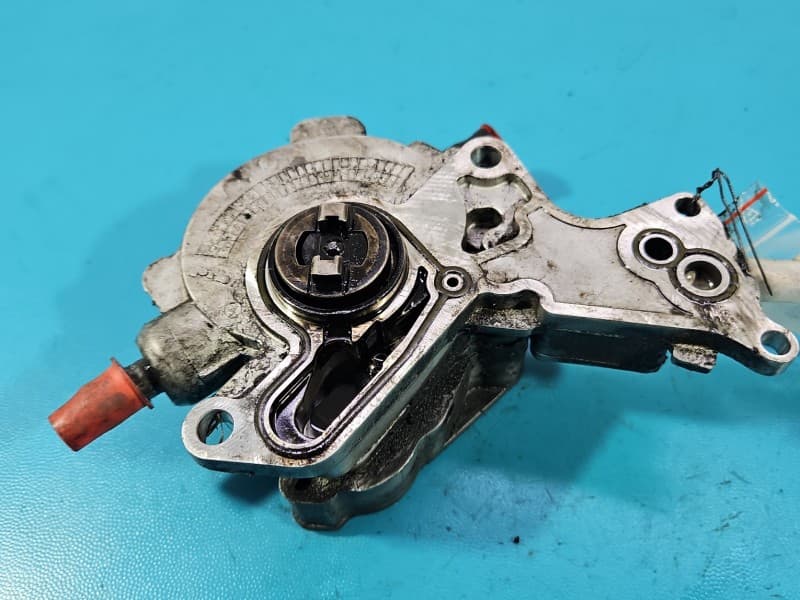 Pompa vacum Vw Golf IV 1,9 tdi 038145209A