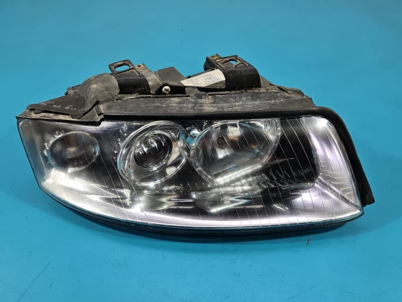 Reflektor prawy lampa przód Audi A4 B6 EUROPA