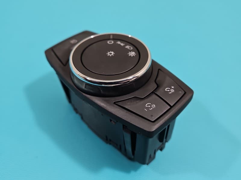 Przełącznik włącznik świateł Ford Fusion USA 12-20 DG9T-13D061-BEW