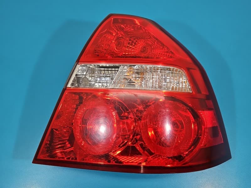 Lampa tył prawa błotnika Chevrolet Aveo T250 sedan EUROPA