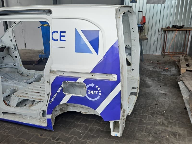 Błotnik tył lewy ćwiartka Toyota Proace City Ewp HB