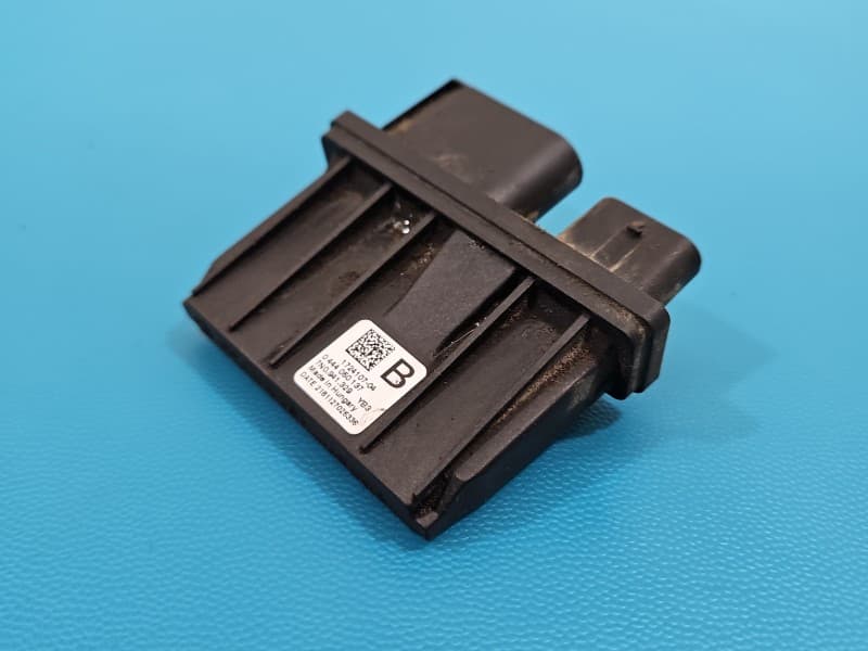 Sterownik moduł Moduł AdBlue. Pęknięta obudowa. Skoda Octavia III 7N0941329