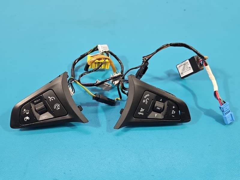 Przełącznik multifunkcja kierownicy Opel Astra V K 13496258 13470315