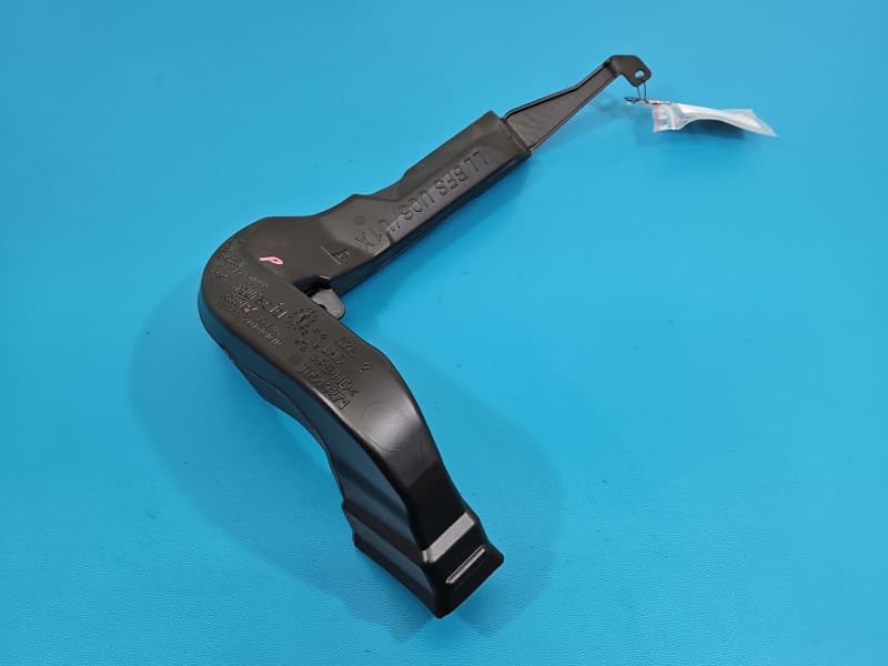 KIEROWNICA Wlot powietrza BMW iX1 U11 0,0 elektryczny 2588213X 19715410