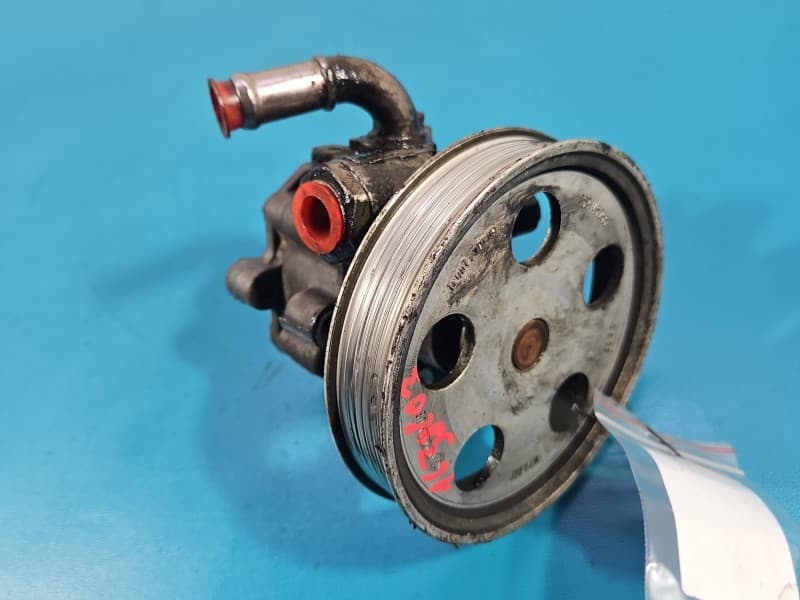 Pompa wspomagania Audi A4 B6 2,0 20V ALT 8E0145153ES