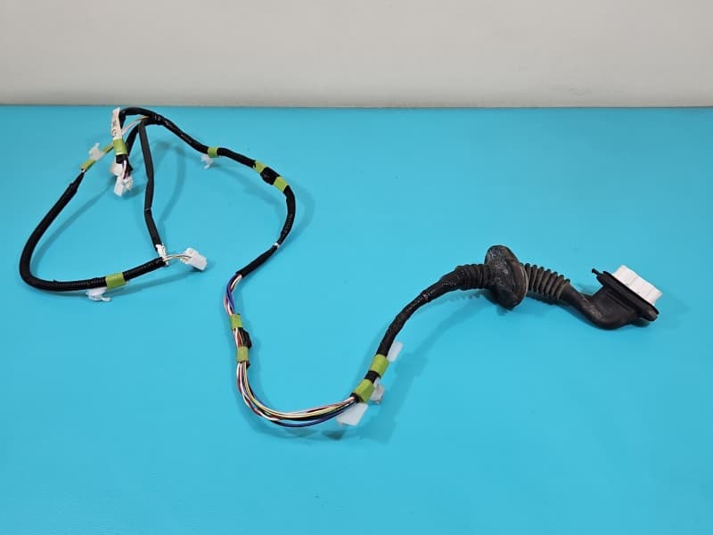 Instalacja Wiązka drzwi tył prawych Toyota Rav4 IV 42161A 82153-45596