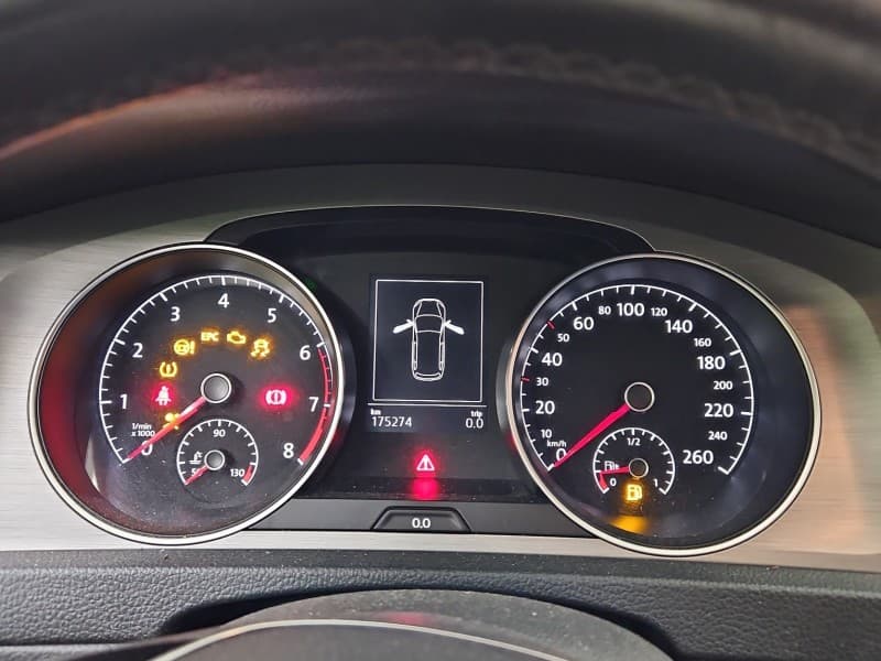Licznik Vw Golf VII 1,4 TSI 5G1920740 EUROPA
