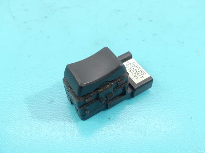 Przełącznik FOTELA Cadillac SRX 03-09 413901A01 10315826
