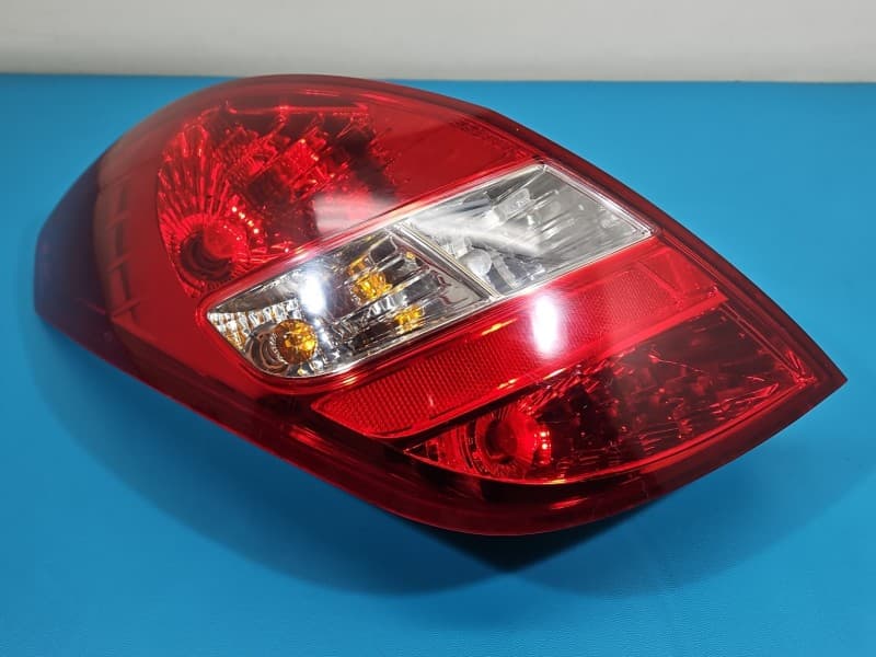 Lampa tył lewa błotnika Hyundai I20 I 08-14 HB EUROPA 92401-4P000