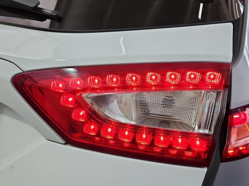 Lampa tył prawa klapy Ford Mondeo Mk5 kombi EUROPA DS73-13A602-CG