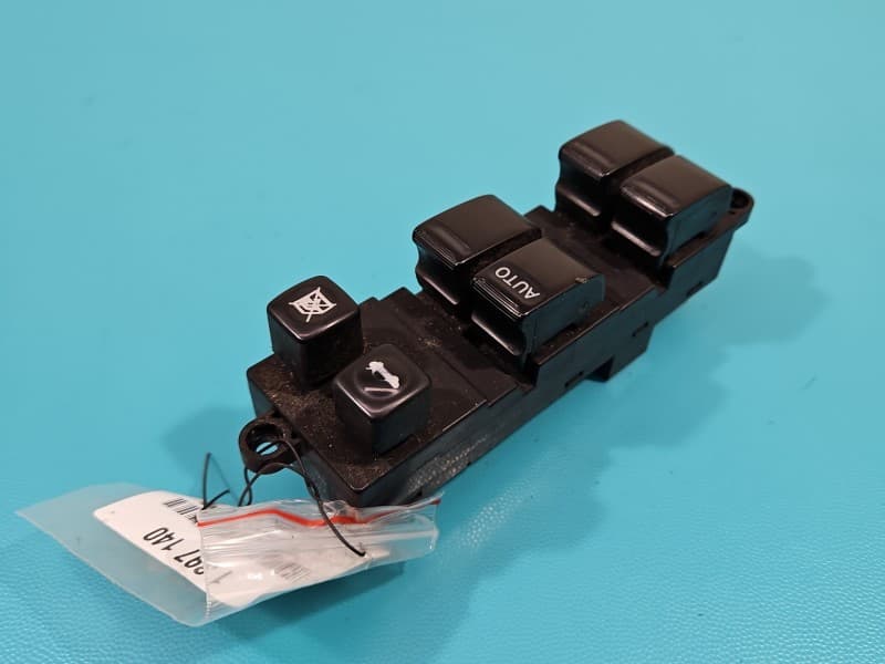 Przełącznik szyb Nissan Primera P12 4Xszyba EU 25401AV640 C8D-D702N