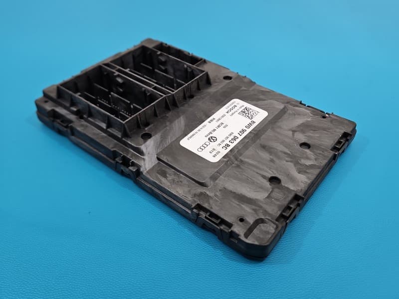 Sterownik moduł KOMFORTU BCM1 Audi A4 B9 8W0907063BC F005V01872