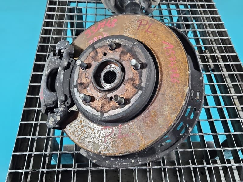 Zwrotnica lewa piasta przód 1,5 12V Toyota Corolla E21 19-