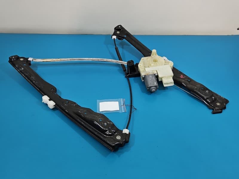 Podnośnik przód lewy SZYBY WINDA 9678189880 Peugeot 308 II T9 6PIN 5d kombi