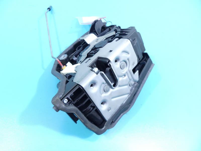 Zamek tył lewy BMW G11 G12 6+2PIN 2581895