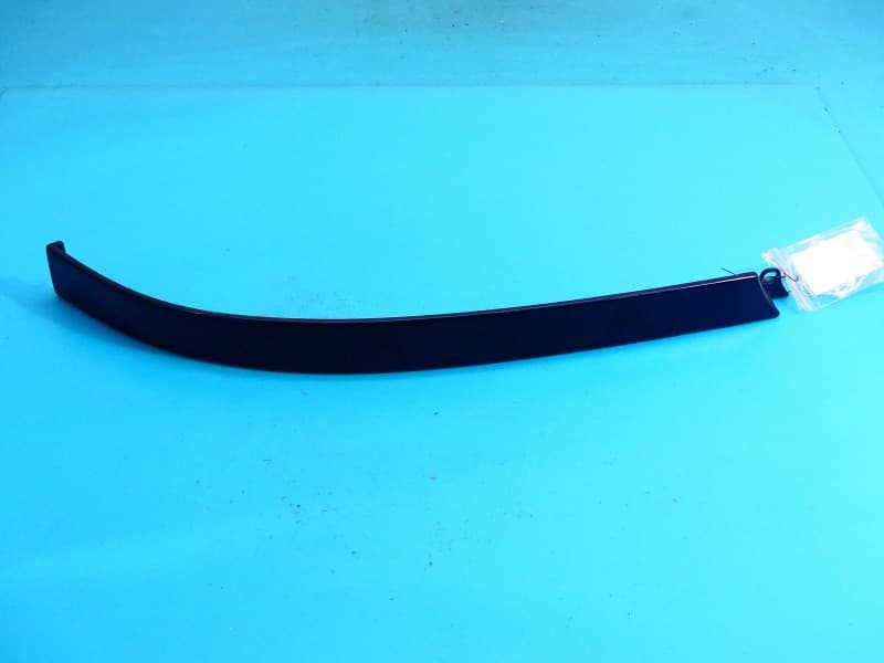 Listwa podreflektorowa Audi A8 D2 4D0853208C
