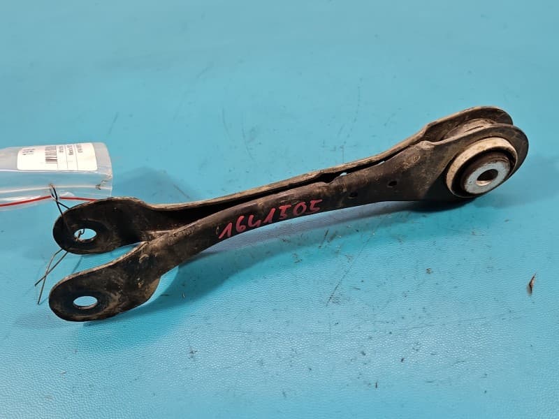 Wahacz tył prawy Mercedes W206 A2061000