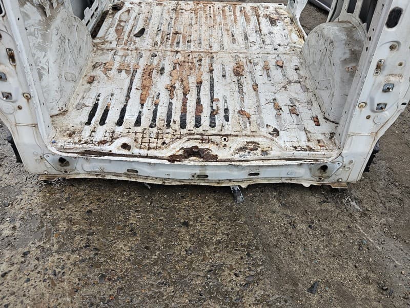 Pas tylny podłoga wanna bagażnika Mercedes Citan W415 12- HB