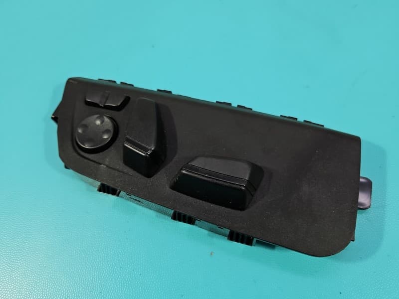 Przełącznik regulacji fotela prawy przód BMW X3 F25 9276626