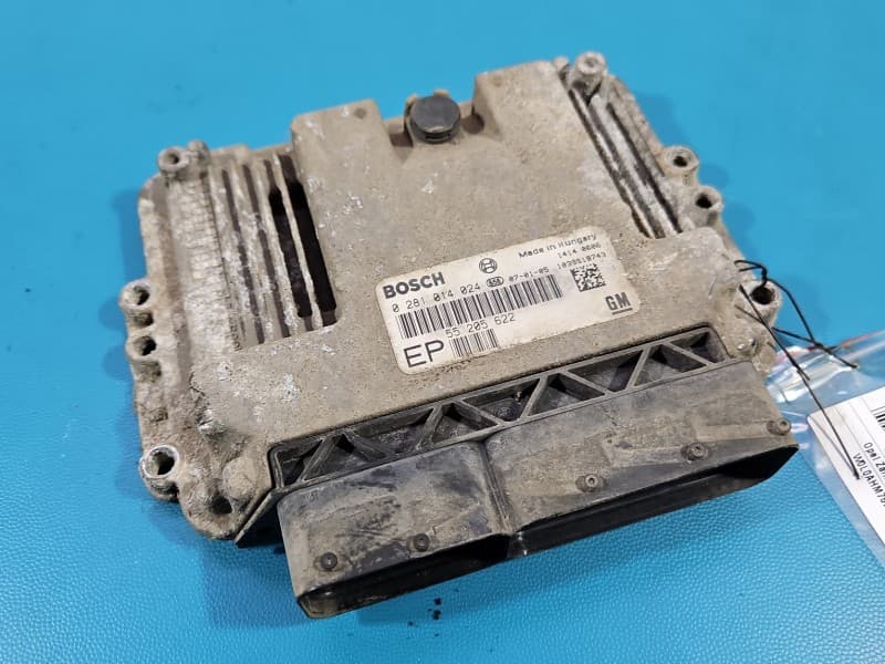 Komputer Sterownik silnika Opel Zafira B 1,9 cdti 0281014024 55205622