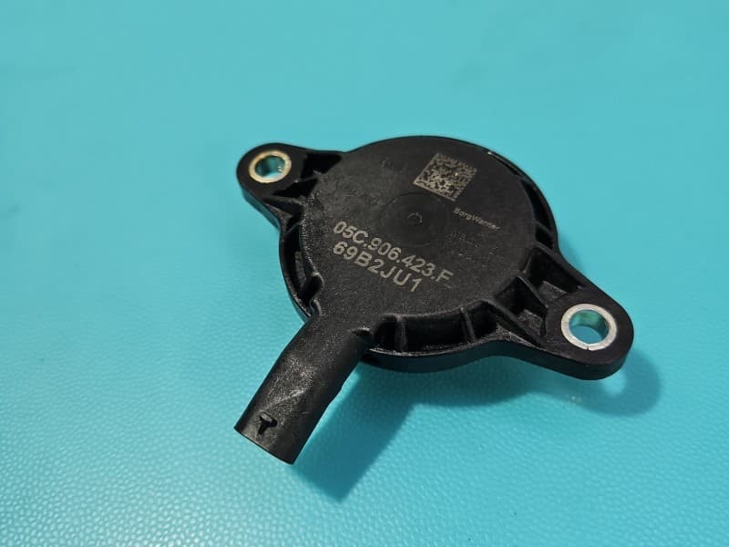Skoda Kamiq Czujnik pozycji wałka rozrządu 05C906423F