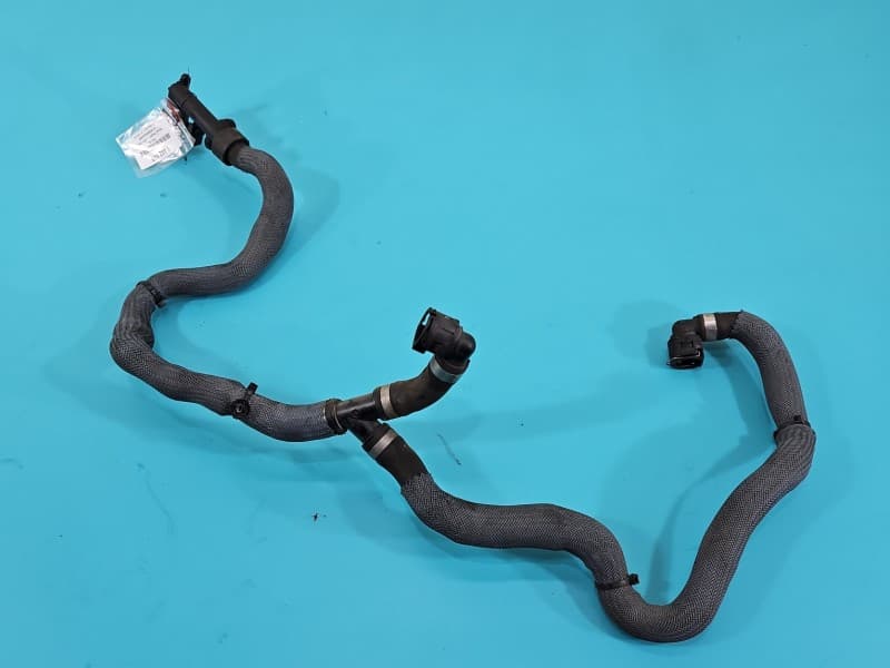Rura Renault Megane IV 1,5 dci K9KU873 215013845R przewód KATALOGOWO 215013845R, 215013845R,