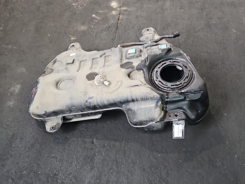 Zbiornik paliwa bak Hyundai Tucson IV 20- 1,6 CRDI 31100-N7800 31171N7000