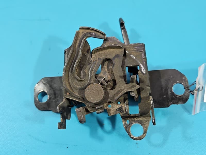 Zamek maski Seat Leon I Toledo II 1M0823503J