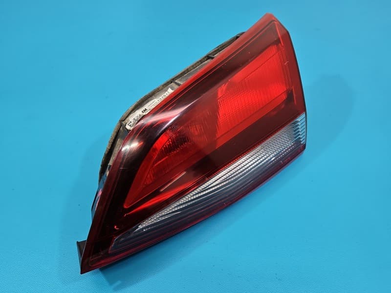 Lampa tył prawa klapy Opel Astra V K kombi EUROPA 39077379