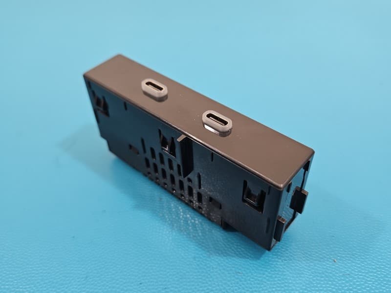 Gniazdo USB Skoda Octavia IV 657035736