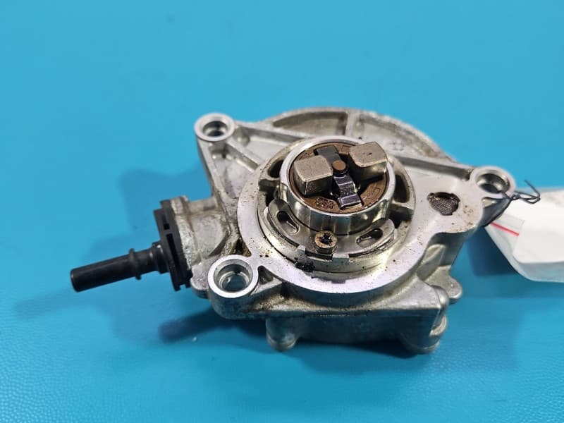 Pompa vacum Toyota Proace City 1,2 D-4T 9812133880