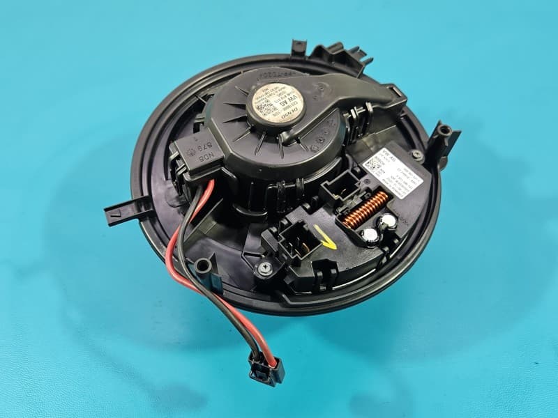 Dmuchawa nawiewu wentylator Skoda Octavia IV europa 5WB819015 5Q0907521F