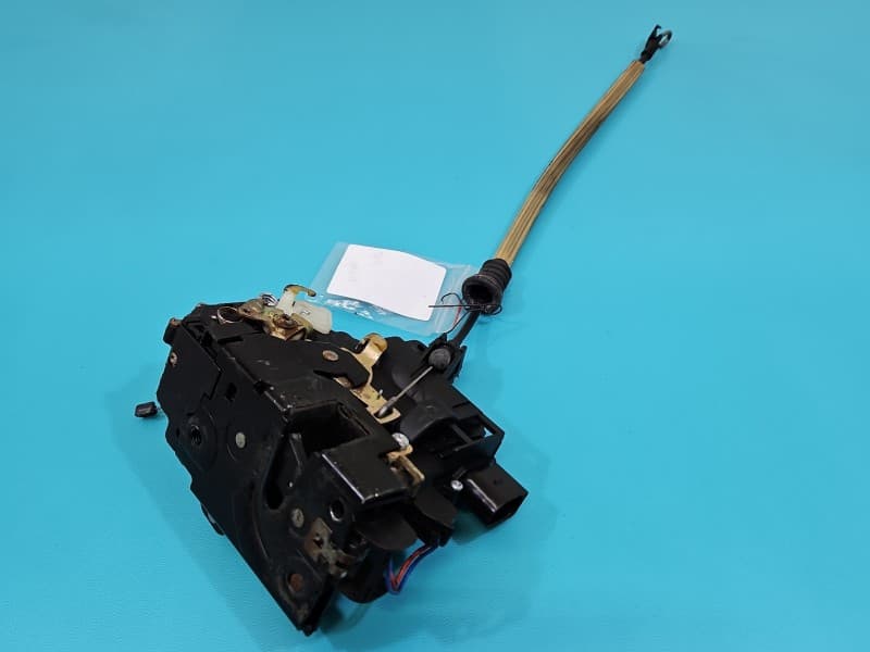 Zamek przód lewy Seat Leon I Toledo II EUROPA 8pin