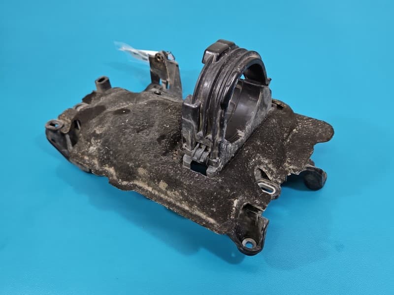 Mocowanie uchwyt pompy wody BMW iX1 U11 8490369